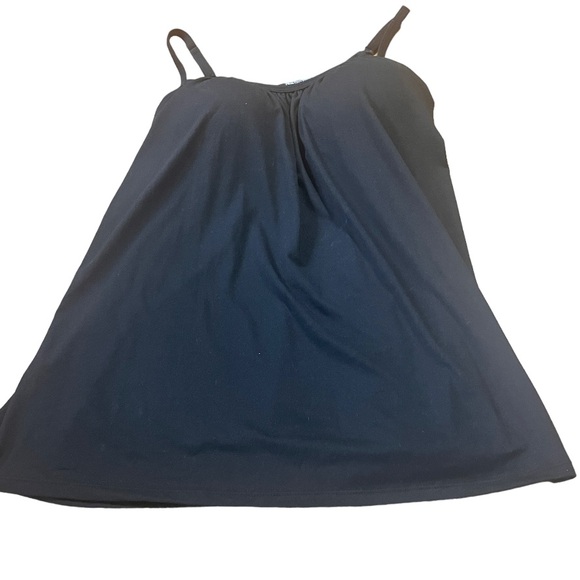NWOT • 32° • Tank with Built in Bra - Picture 2 of 6